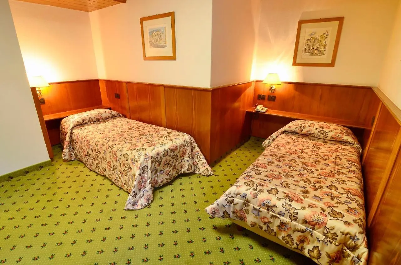 אלגה Hotel Alla Posta - Famiglia Pra Dal 1866 A Caprile